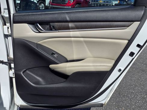 Used 2019 Honda Accord EX-L image 48