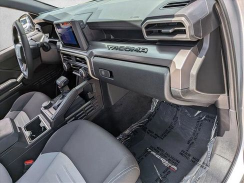 Used 2024 Toyota Tacoma TRD Sport image 21