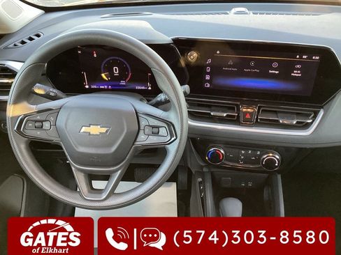 Used 2025 Chevrolet TrailBlazer LT AWD/4WD image 16