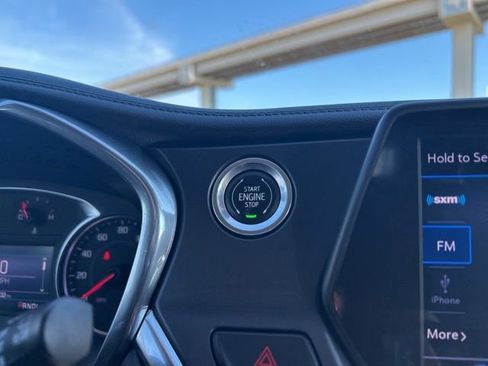 Used 2019 Chevrolet Blazer LT FWD image 27