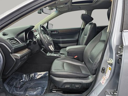 Used 2017 Subaru Outback 2.5i Limited AWD/4WD image 19