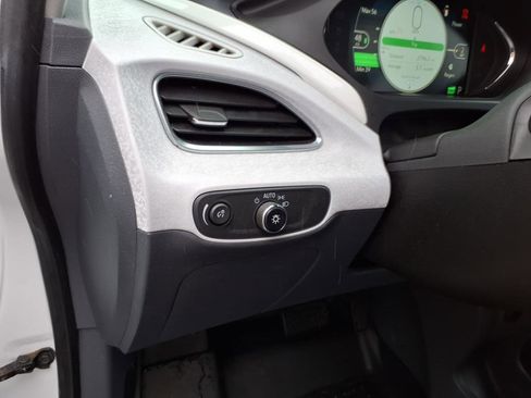 Used 2018 Chevrolet Bolt LT image 9