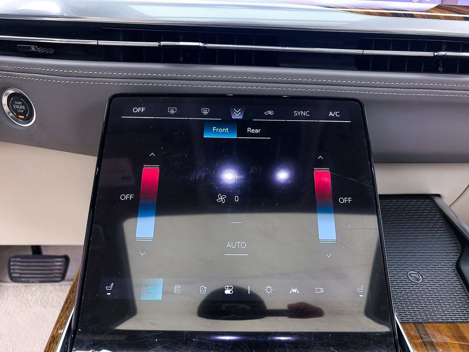 Used 2025 Cadillac Escalade Sport Platinum AWD/4WD image 28