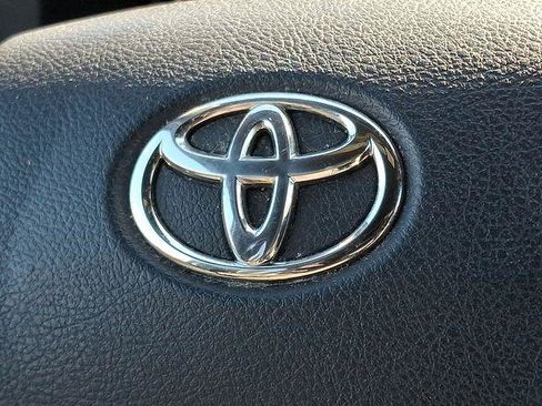 Certified 2018 Toyota Tacoma TRD Sport image 25