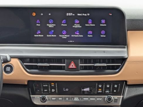 Certified 2024 Kia Seltos EX FWD image 19