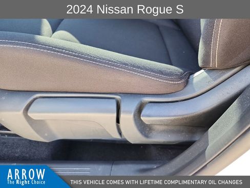 Used 2024 Nissan Rogue S image 22