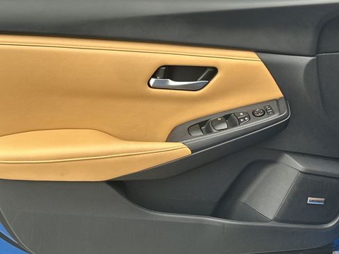 Used 2024 Nissan Sentra SV w/ SV Premium Package image 10