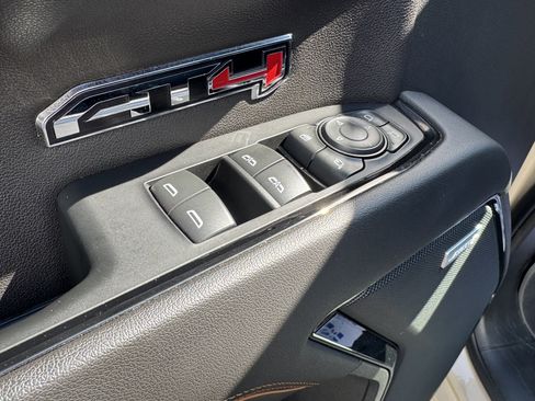 Used 2022 GMC Sierra 1500 AT4 w/ AT4 Premium Package image 12