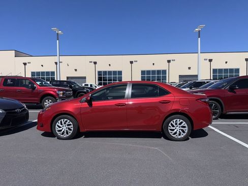 Used 2019 Toyota Corolla LE image 4