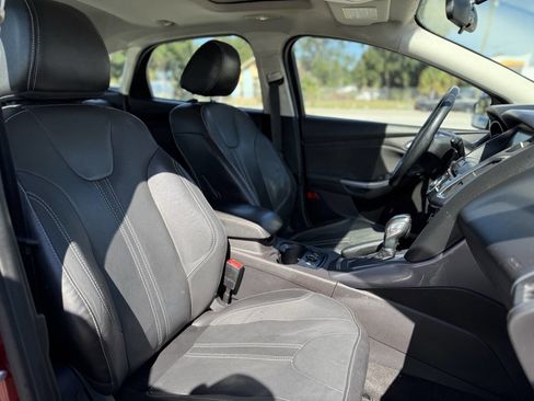 Used 2014 Ford Focus Titanium image 25