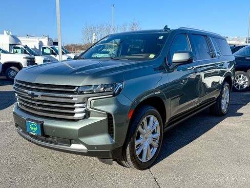 Certified 2023 Chevrolet Suburban High Country w/ LPO, Illumination Package image 3