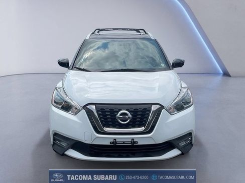 Used 2018 Nissan Kicks SR w/ Premium Package FWD image 8