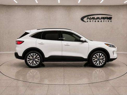 Used 2020 Ford Escape Titanium AWD/4WD image 8