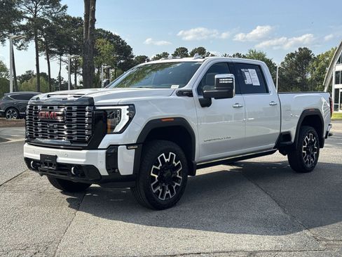 Used 2025 GMC Sierra 2500 Denali Ultimate AWD/4WD image 5