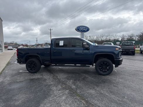 Used 2022 Chevrolet Silverado 2500 Custom w/ Custom Convenience Package image 4