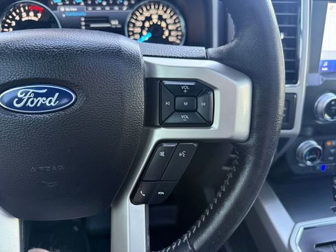 Used 2020 Ford F150 Lariat w/ Equipment Group 502A Luxury AWD/4WD image 32