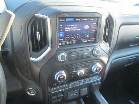 Used 2020 GMC Sierra 1500 AT4 w/ Off-Road Performance Package image 28