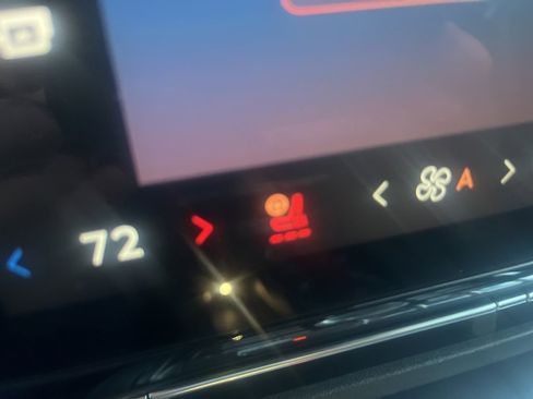 Used 2024 Lincoln Nautilus Reserve w/ Equipment Group 202A image 26