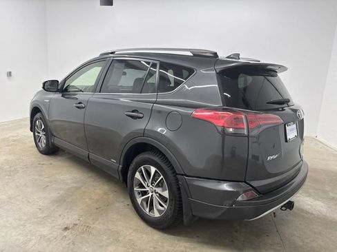 Used 2017 Toyota RAV4 XLE w/ All Weather Liner Package AWD/4WD image 7