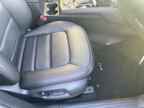 New 2025 MAZDA CX-5 Carbon Edition image 8