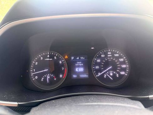 Used 2019 Hyundai Tucson Value FWD image 16