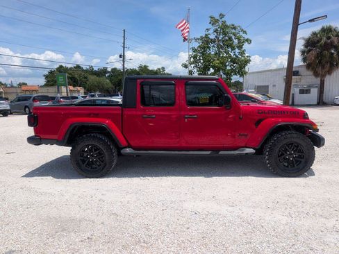Used 2021 Jeep Gladiator Sport AWD/4WD image 8