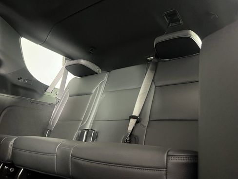 Used 2025 GMC Yukon XL Denali image 26