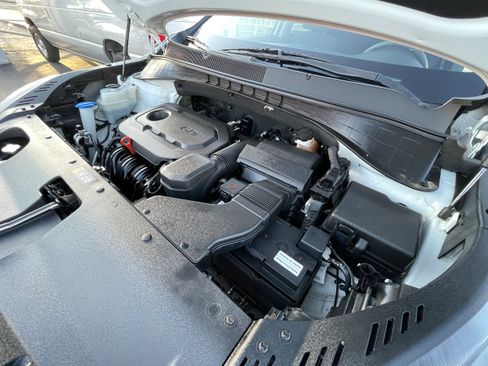 Used 2019 Kia Sorento LX FWD image 34