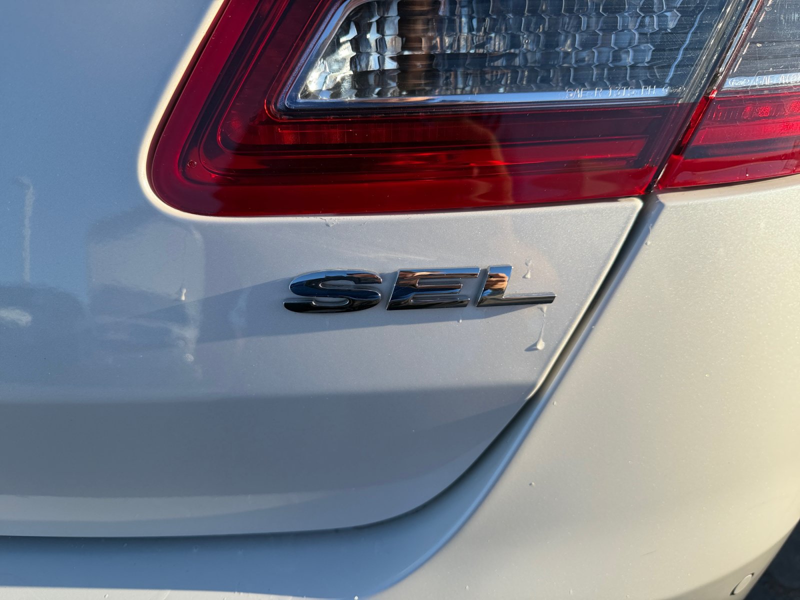 Used 2018 Ford Taurus SEL w/ Equipment Group 201A FWD image 30