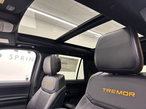 New 2026 Ford Expedition Tremor image 30