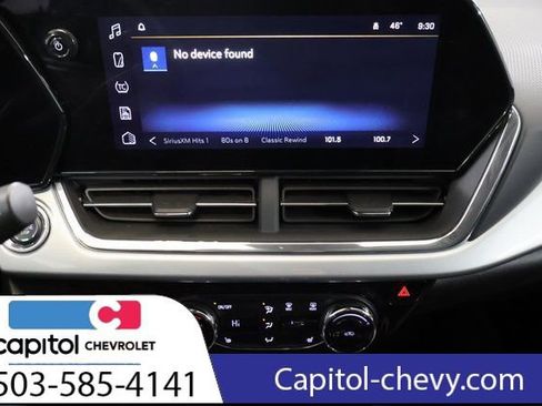 Used 2025 Chevrolet Trax LT w/ LT Convenience Package image 21