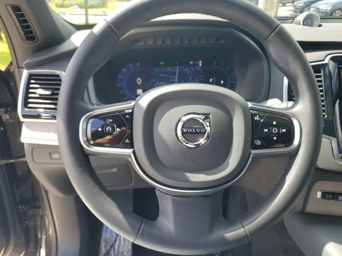 Used 2024 Volvo XC90 B6 Ultimate w/ Protection Package Premier image 17