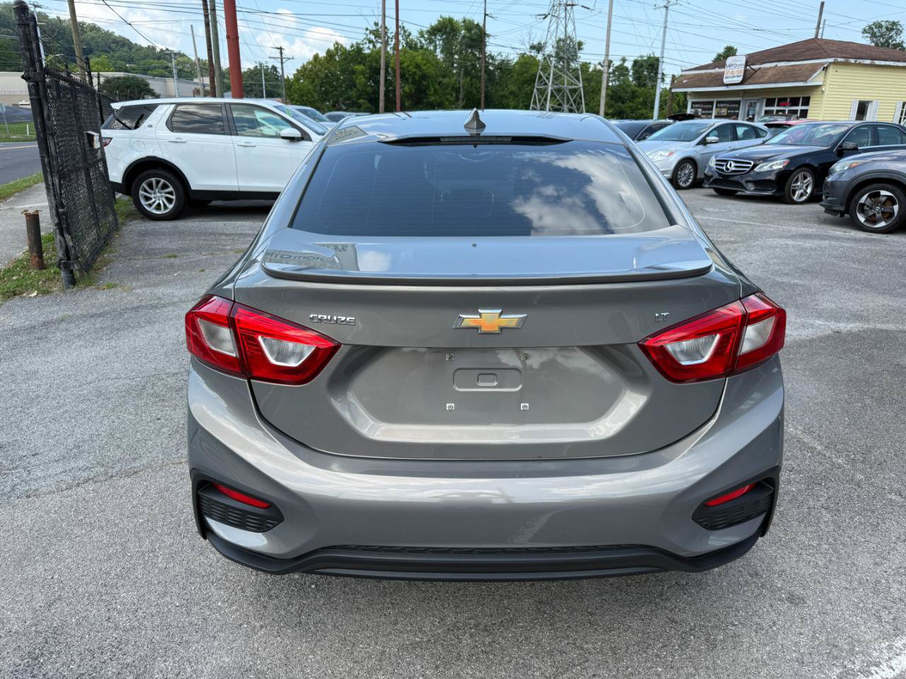 Used 2018 Chevrolet Cruze LT w/ Convenience Package FWD image 39
