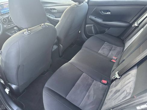 Used 2025 Nissan Sentra SR FWD image 32