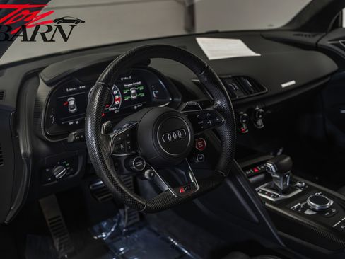 Used 2017 Audi R8 V10 plus image 32