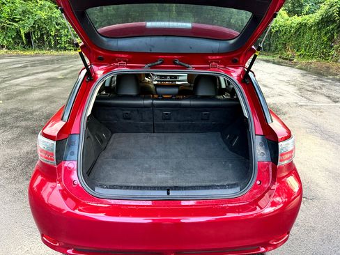 Used 2011 Lexus CT 200h image 29