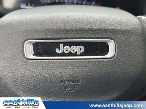 Certified 2023 Jeep Grand Cherokee Limited AWD/4WD image 30