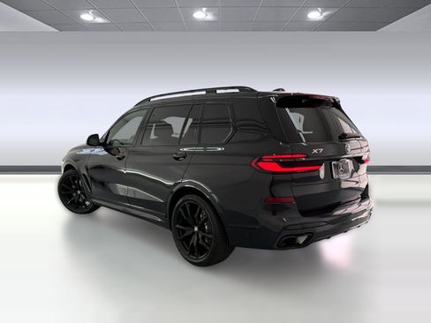 Used 2024 BMW X7 xDrive40i w/ M Sport Package AWD/4WD image 3