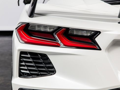 Used 2023 Chevrolet Corvette Stingray Premium Conv RWD image 19