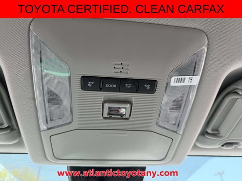 Certified 2025 Toyota RAV4 XLE AWD/4WD image 33