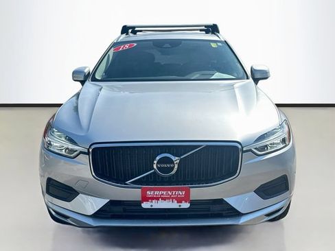 Used 2018 Volvo XC60 T5 Momentum w/ Vision Package AWD/4WD image 4