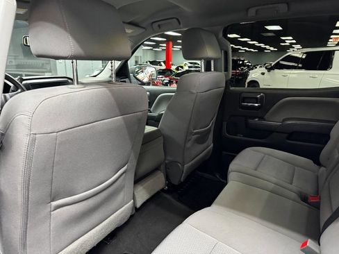 Used 2018 Chevrolet Silverado 1500 Custom w/ Custom Value Package image 39