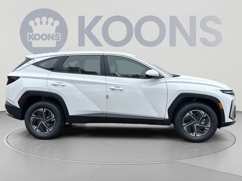New 2026 Hyundai Tucson Blue SE AWD/4WD image 8