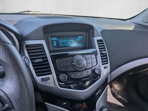 Used 2015 Chevrolet Cruze LT image 12