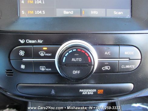 Used 2018 Kia Soul + FWD image 28