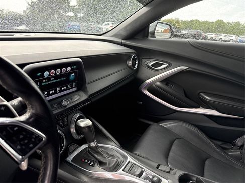 Used 2016 Chevrolet Camaro SS RWD image 21