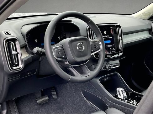 New 2026 Volvo XC40 B5 Ultra w/ Protection Package Premier AWD/4WD image 8