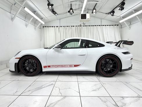 New 2026 Porsche 911 GT3 image 15