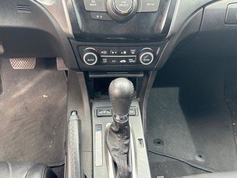 Used 2018 Acura ILX image 9