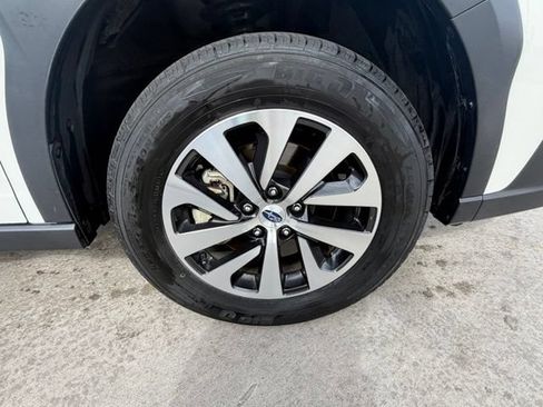 Used 2024 Subaru Outback Premium AWD/4WD image 34